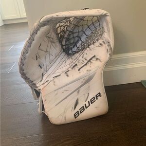 Bauer Hyperlite 2 full right senior glove